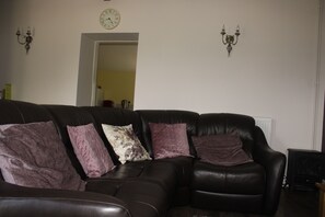TV, books - Barn conversion in beautiful countryside, sleeps 4 (Abergavenny)