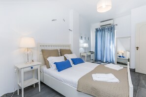 1 chambre, fer et planche à repasser, Wi-Fi gratuit, draps fournis