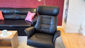 Smart-TV, DVD-Player, Bücher, Videothek