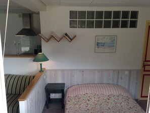 Iron/ironing board, WiFi