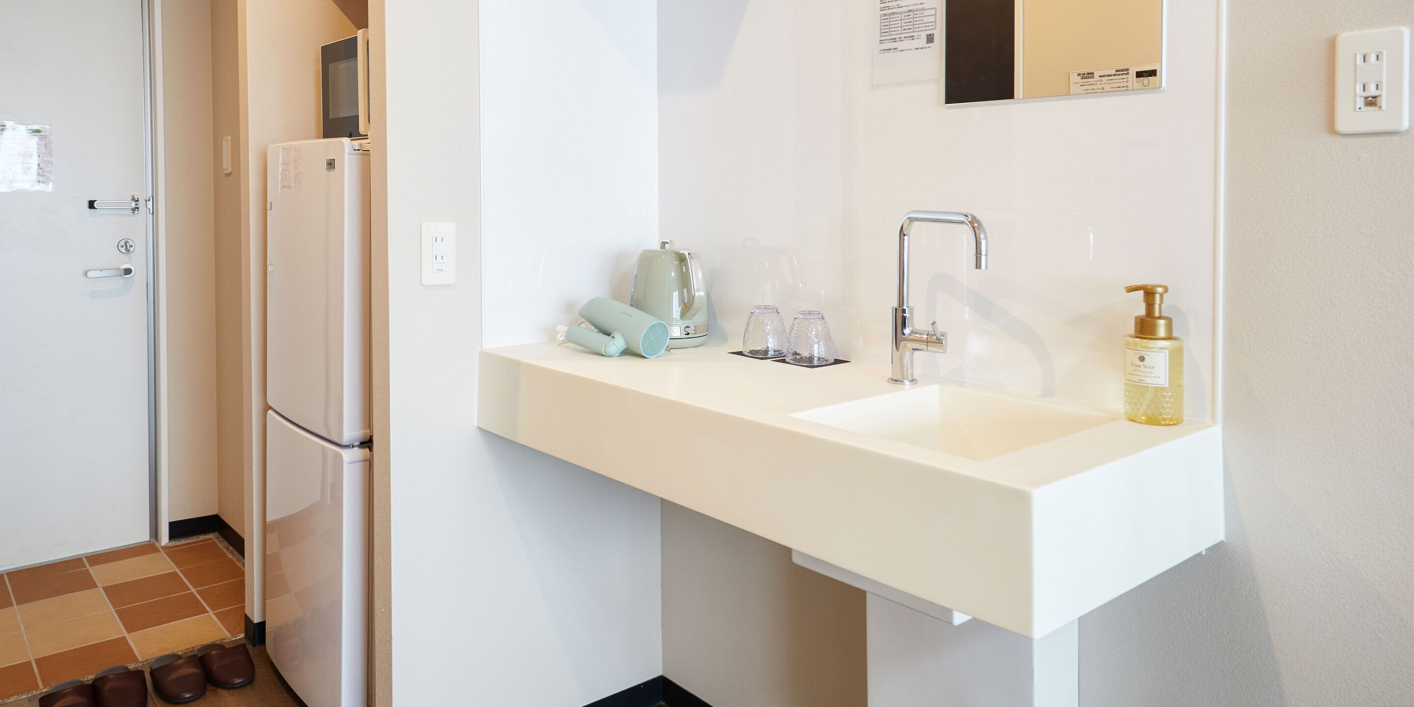 family quadruple room, non smoking | 1 bedroom, individually decorated, individually furnished, desk