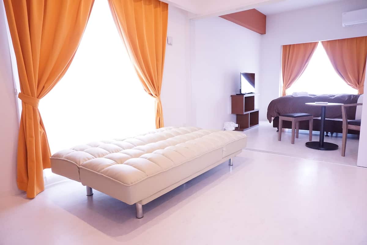 Deluxe 1LDK Double Room | Free WiFi