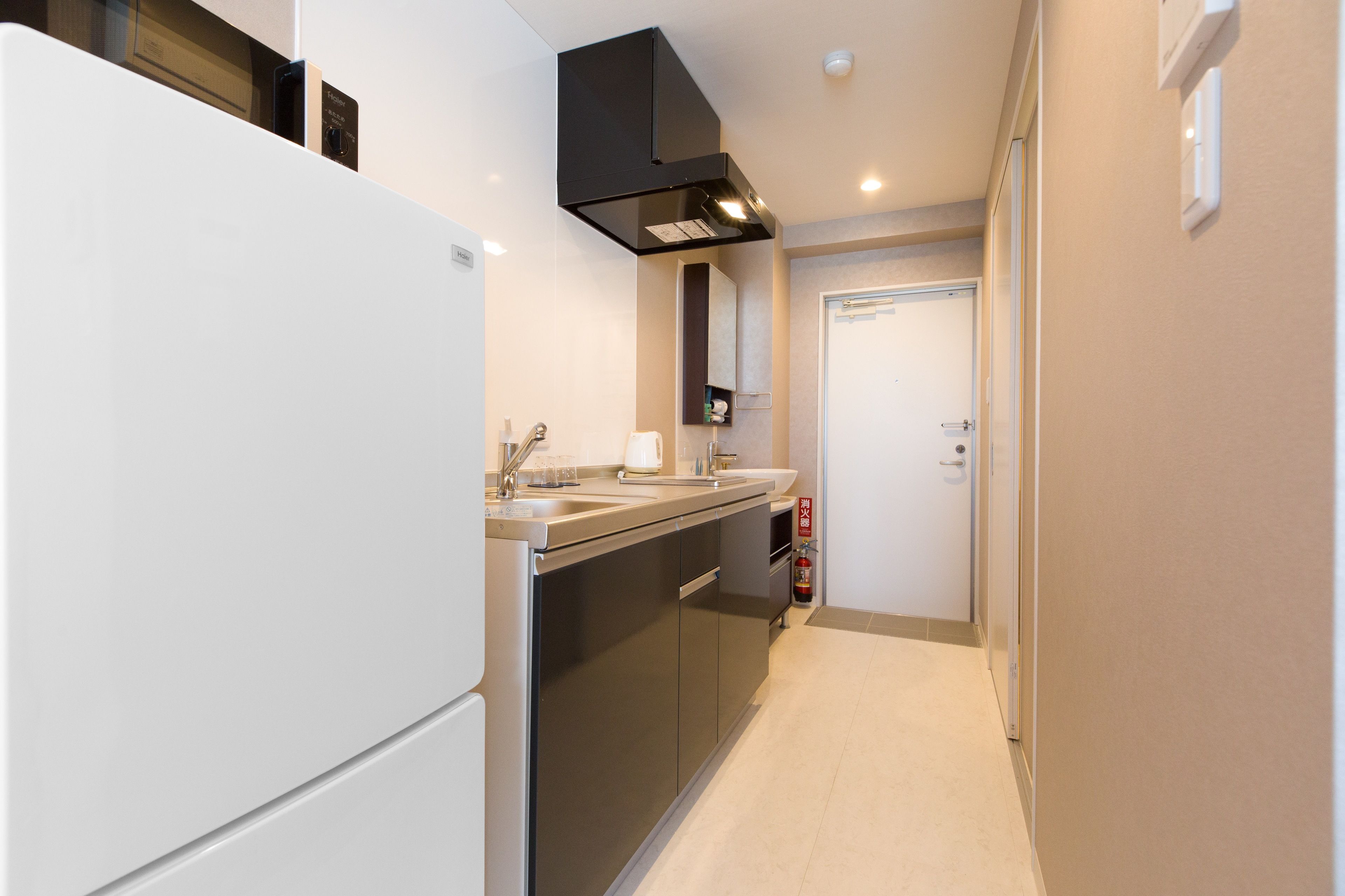 スーパーデラックス2LDKツインルーム | 専用キッチン | 冷蔵庫、電子レンジ、コンロ