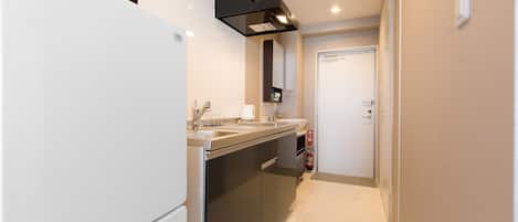 Super deluxe 2LDK Twin Room | Private kitchen | Fridge, microwave, stovetop