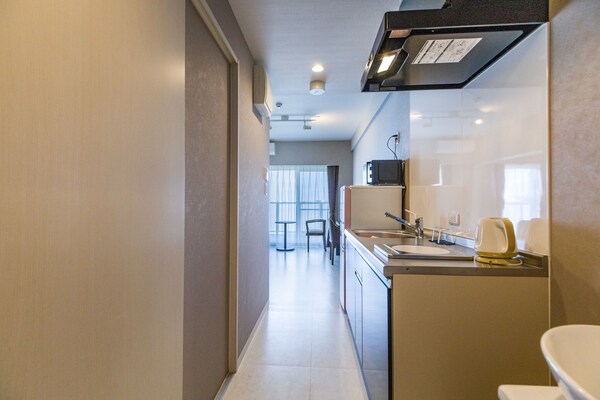 Mr.kinjo Inn In Front Of Children Medical Care Center - Okinawa