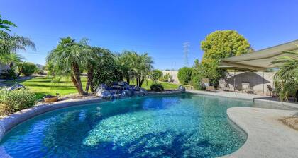 Fantastic 5 Bedroom home on Golf FREE heated Pool