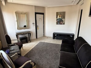 46-inch flat-screen TV with satellite channels, TV - Panorama Hotel Tanta (Tanta)