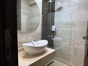 Double or Twin Room | Bathroom | Shower, free toiletries, hair dryer, towels - Panorama Hotel Tanta (Tanta)