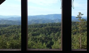 Interior - Stairway to Heaven, Secluded, Elegant, Romantic, Breathtaking Views, Easy Access (Sevierville)