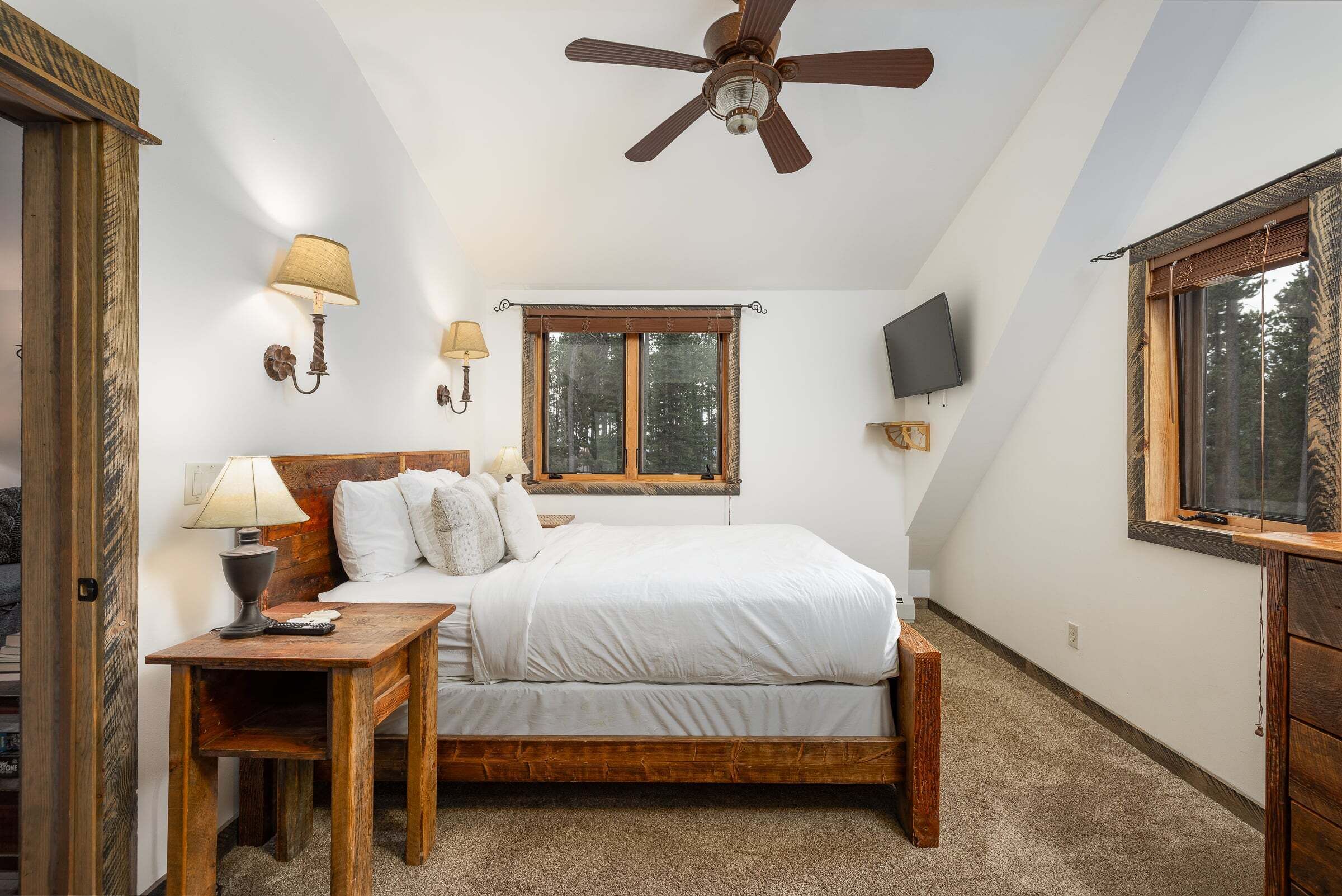 1 chambre, fer et planche à repasser, accès au Wi-Fi (inclus)