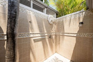 Bathtub, hair dryer, towels