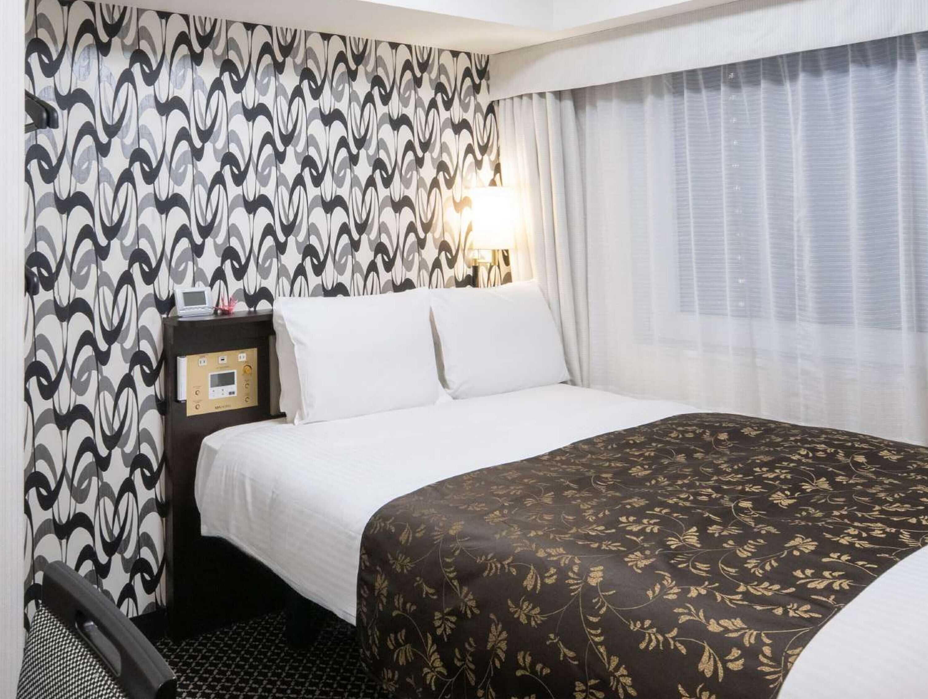 ห้องสแตนดาร์ด (For 2 guests) | โต๊ะทำงาน, ผ้าม่านกันแสง, ห้องเก็บเสียง, เตารีด/โต๊ะรีดผ้า