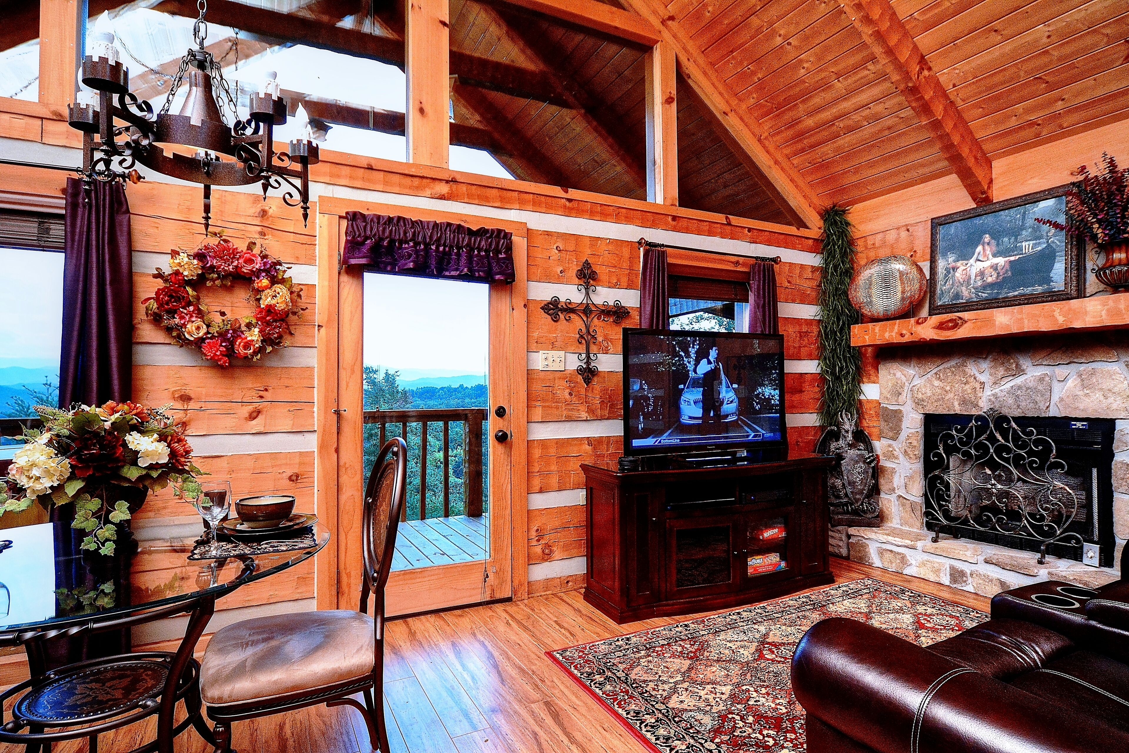 电视、壁炉、DVD 播放器、影片库