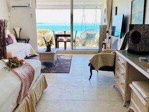 1 bedroom, in-room safe, desk, iron/ironing board - SPECTACULAR BEACHFRONT 180° OCEANVIEW  ORIENTBEACH POOL - YOU TOUCH THE SAND ! (SAINT MARTIN)