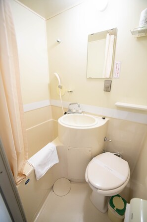 Ensemble douche/baignoire, articles de toilette gratuits, sèche-cheveux