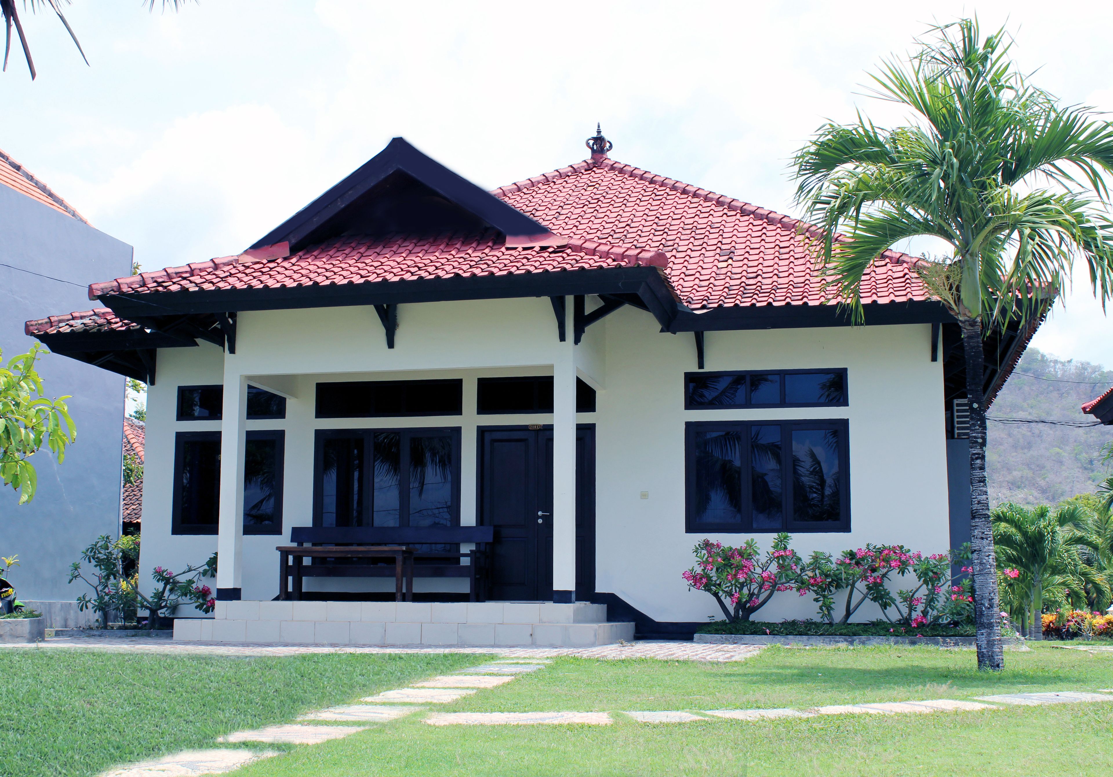 جناح عائلي - ٣ غرف نوم - منظر للشاطئ | خزنة داخل الغرفة ومكتب ومساحة عمل للكمبيوتر المحمول وتجهيزات عازلة للصوت