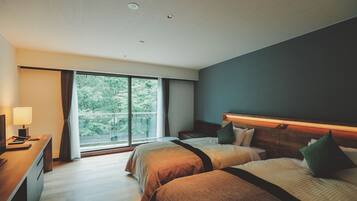 Twin Room | In-room safe, free WiFi, bed sheets