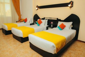 Standard Triple Room | Minibar, in-room safe, blackout drapes, soundproofing - Aracan Hotel (Port Said)