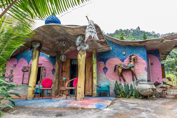 Cottage, 1 King Bed, Non Smoking | Terrace/patio