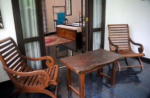 Villa Deluxe, 1 très grand lit, accessible aux personnes à mobilité réduite, vue jardin | Balcon