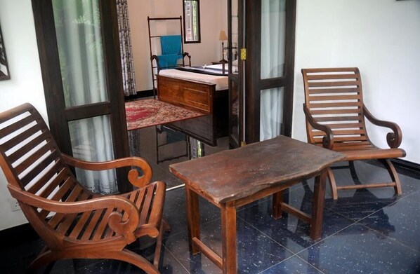 Deluxe Villa, 1 King Bed, Accessible, Garden View | Balcony