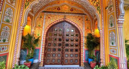 Nirbana Palace - A Heritage Hotel