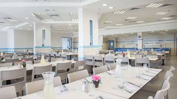 Ilmainen päivittäinen täysi aamiainen