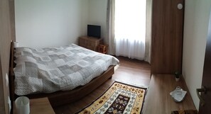 Fer et planche à repasser, Wi-Fi gratuit, draps fournis