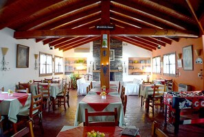 Dinner served - Posada San Bras (Villa General Belgrano)