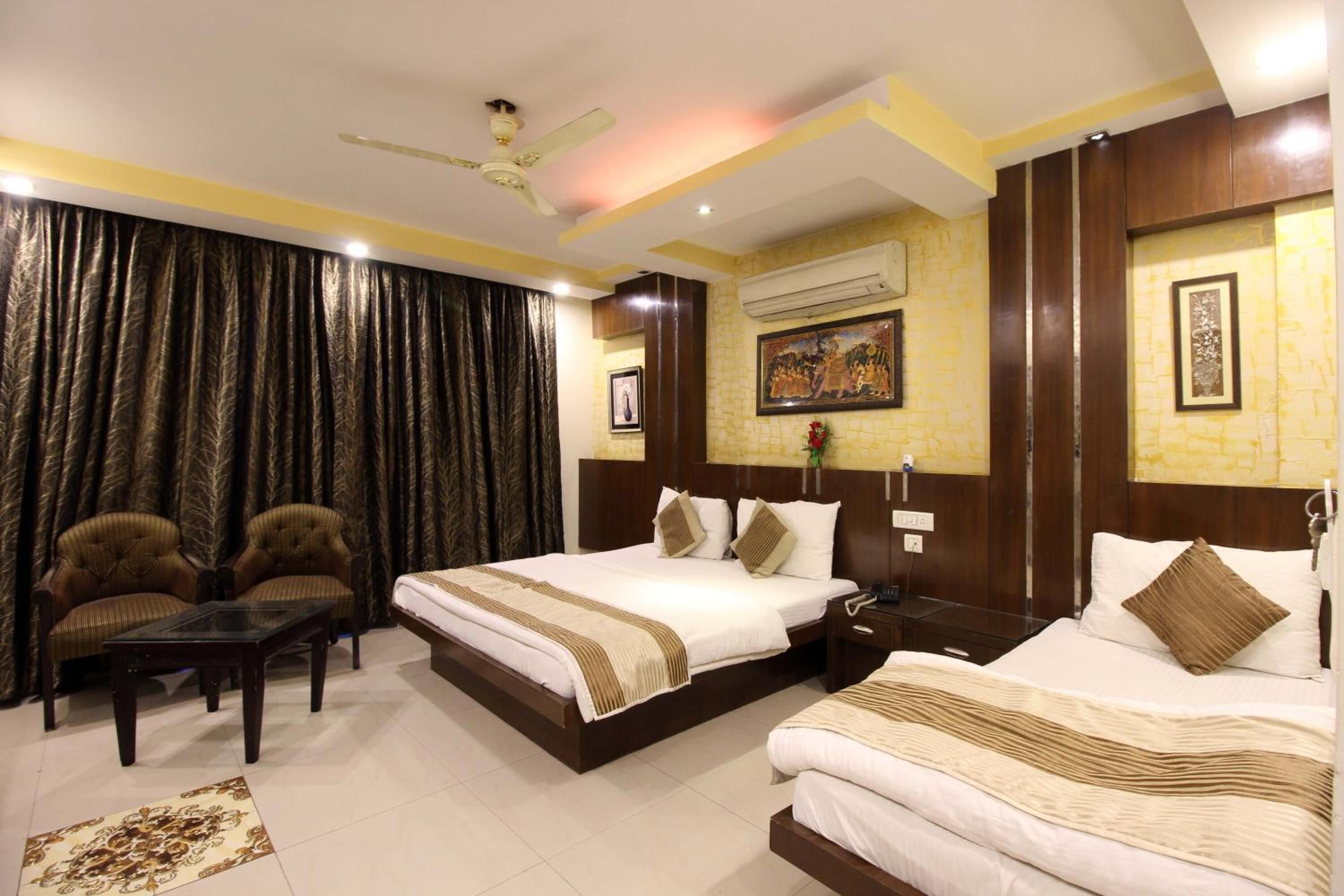 Photo - Hotel star view '2mins from Metro Station near 5mins distance New Delhi Railway Station