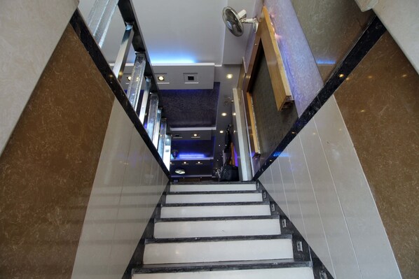 Staircase - Hotel Star View (New Delhi)
