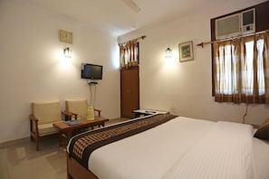 Deluxe Room, 1 Double Bed, Non Smoking | Desk, rollaway beds, free WiFi