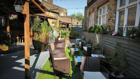 Restaurant. OYO The Kilburn Arms