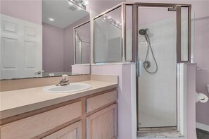 Villa Basic - flera sängar - icke-rökare | Handfat
