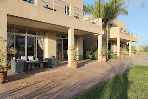 Villa | Terrace/patio
