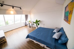 1 bedroom, in-room safe, iron/ironing board, WiFi