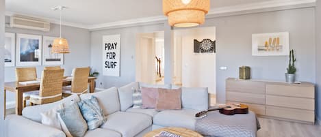 Smart TV, tenis de mesa y libros