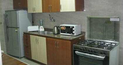 Three bedroom apartment with pyramids view roof