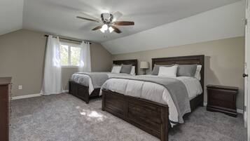 4 chambres, fer et planche à repasser, Wi-Fi gratuit, draps fournis