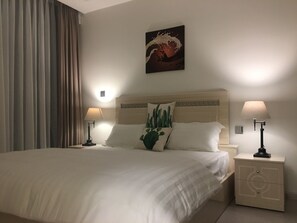 1 chambre, fer et planche à repasser, accès Internet