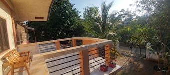 Larosa Hostel Bed and breakfast 