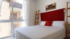 3 bedrooms, iron/ironing board, Internet, bed sheets - BIG TERRACE HOUSE with PARKING (Tossa de Mar)