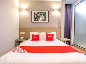 Standard Double Room, 1 Queen Bed | Desk, free WiFi, bed sheets - Hotel O Mokka Hotel (Kuala Lumpur)