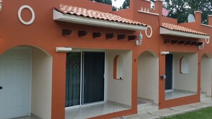 Minibar, két bảo mật tại phòng, trang trí khác biệt, màn/rèm cản sáng 