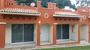 Mặt tiền nơi lưu trú