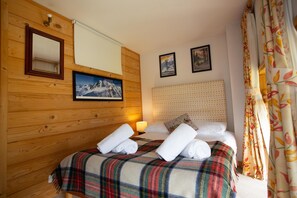 2 quartos, Wi-Fi de cortesia, roupa de cama