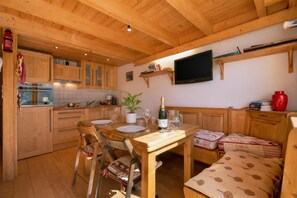 Køleskab, ovn, kogeplade, opvaskemaskine