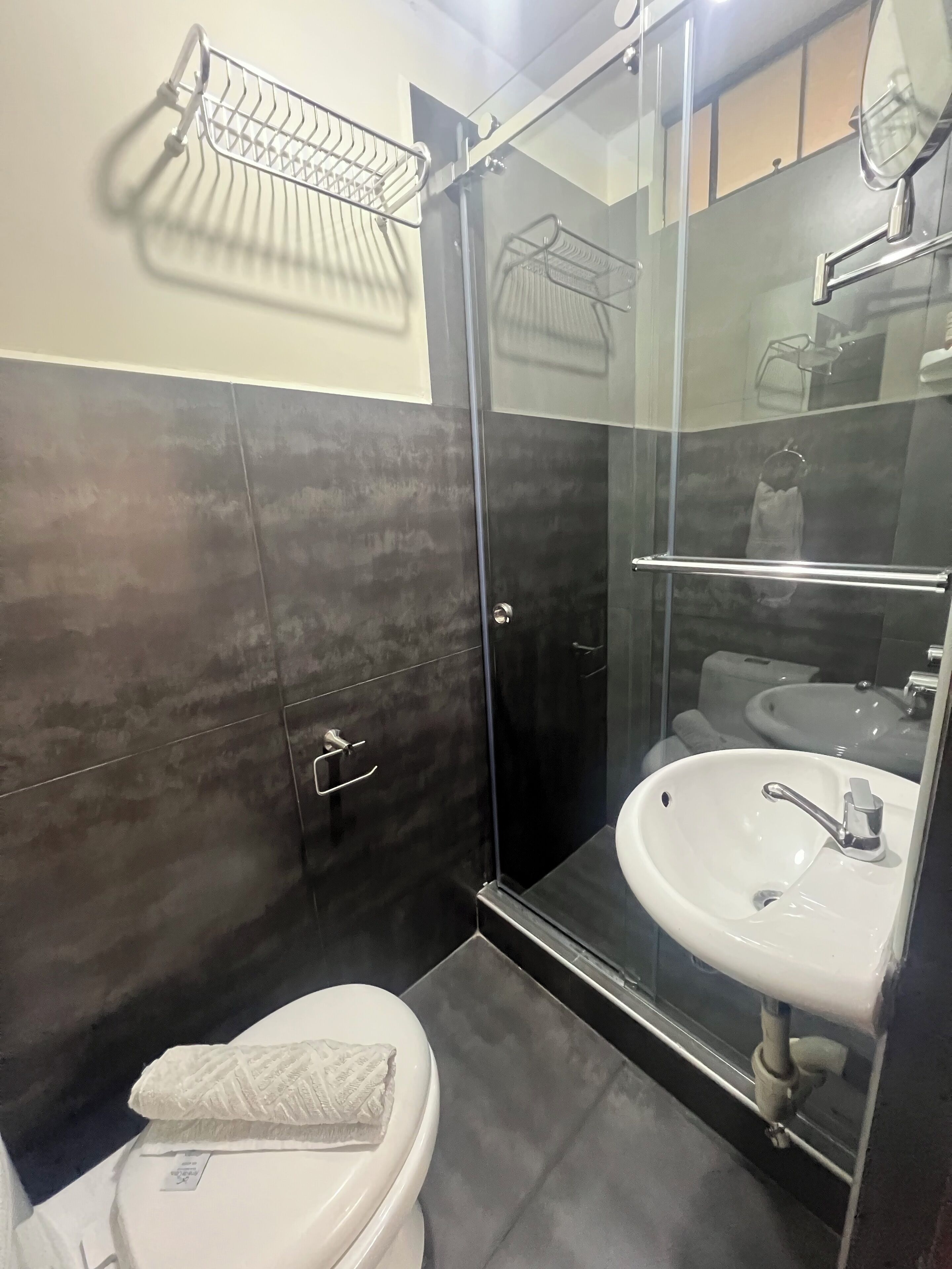 Photo - Lima Airport Tampu