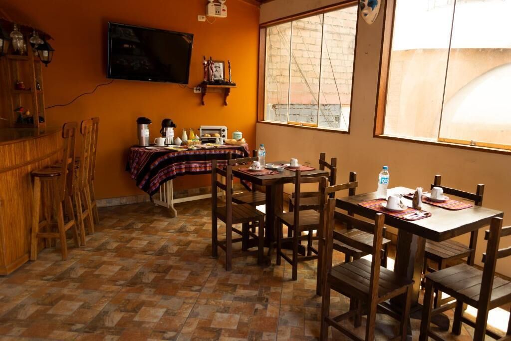 Photo - Lima Airport Tampu