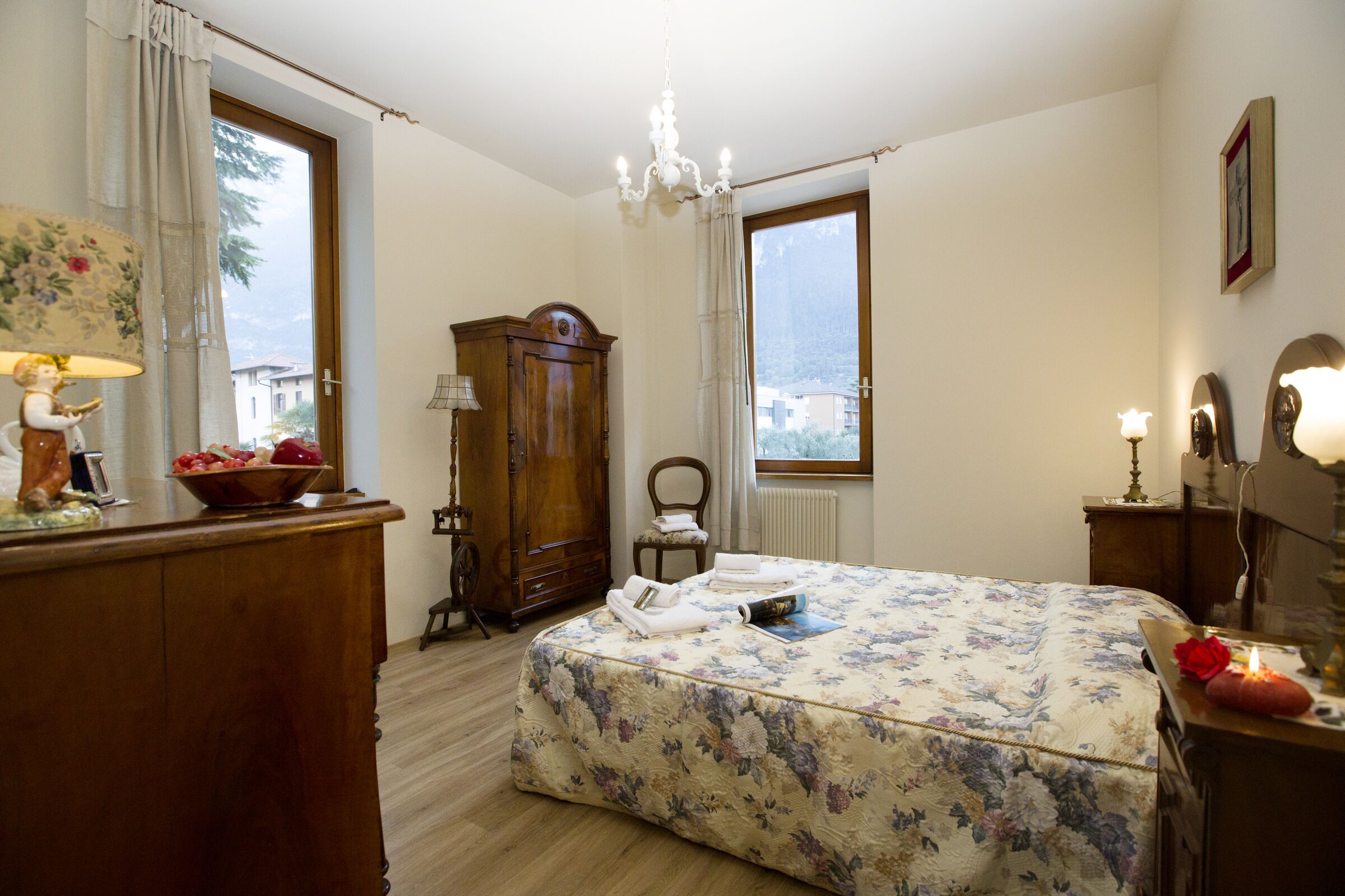 2 bedrooms, iron/ironing board, Internet, bed sheets